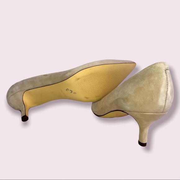 Nine West Nydia Neutral Suede Pointed Toe Pump 7.5 Beige - Picture 4 of 4